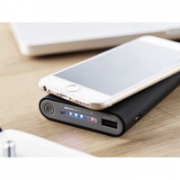 9238m-03 Powerbank 8000mAh